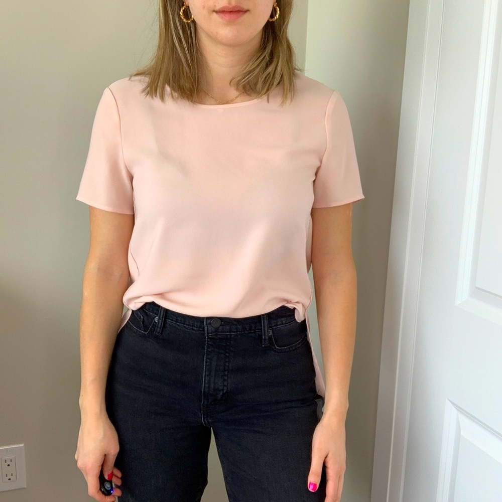 Lord + Taylor size Medium soft pink blouse/.